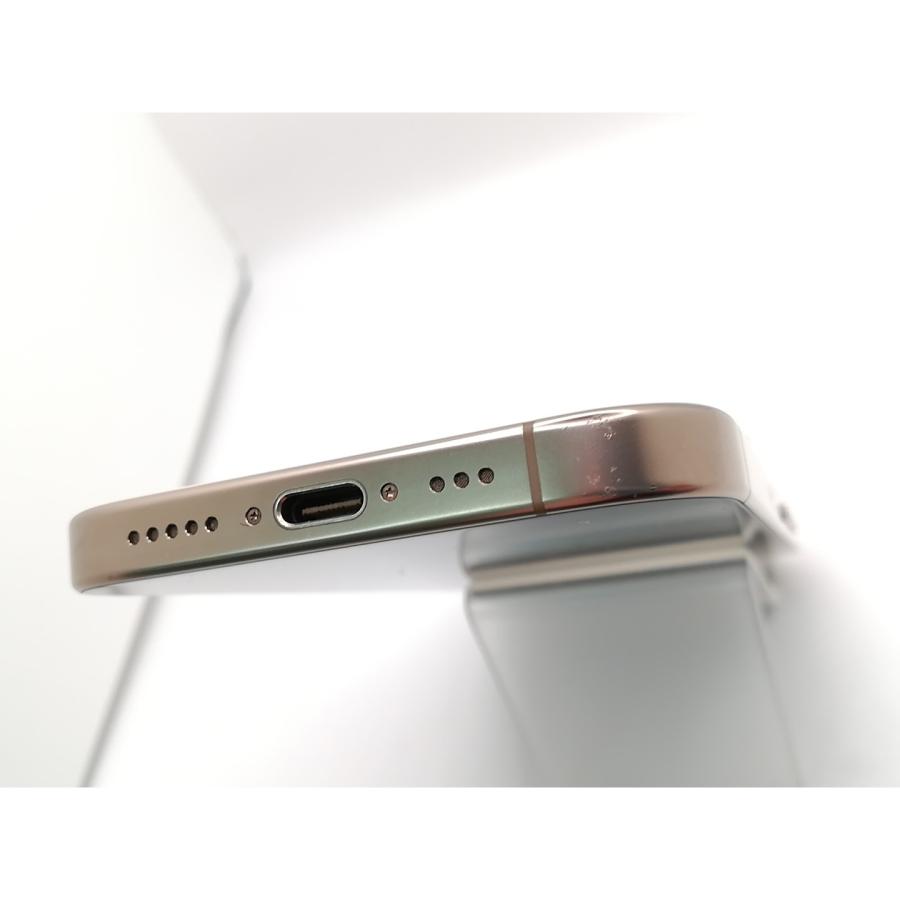 【中古】Apple SoftBank 【SIMフリー】 iPhone 16 Pro 128GB デザートチタニウム MYMX3J/A【戸塚】保証期間１ヶ月【ランクC】の画像