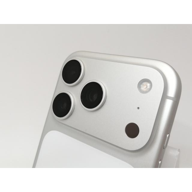 【中古】Apple 国内版 【SIMフリー】 iPhone 17 Pro 256GB シルバー MG854J/A【戸塚】保証期間１ヶ月【ランクA】の画像