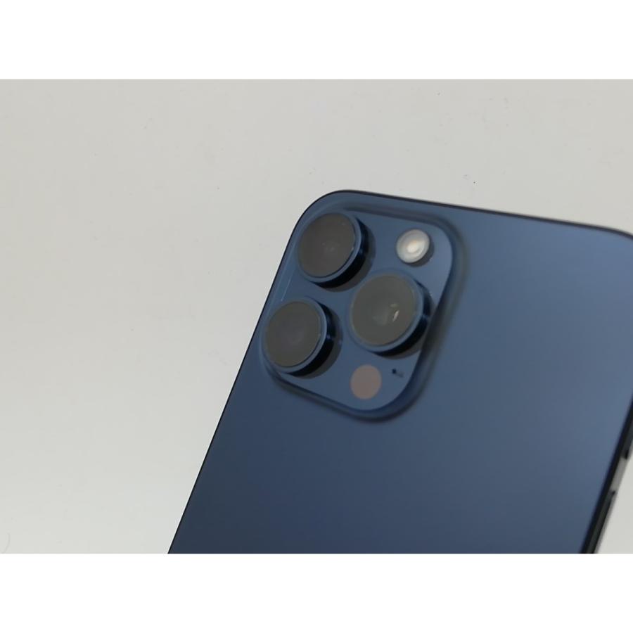 【中古】【赤ロム保証あり】Apple au 【SIMフリー】 iPhone 15 Pro Max 1TB ブルーチタニウム MU723J/A【秋葉3号】保証期間１ヶ月【ランクB】の画像