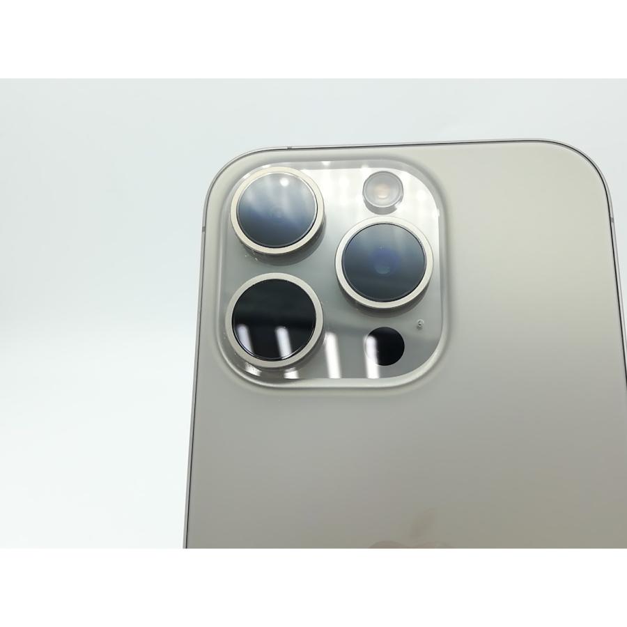 【中古】Apple au 【SIMフリー】 iPhone 15 Pro 256GB ナチュラルチタニウム MTUF3J/A【秋葉本店】保証期間１ヶ月【ランクB】の画像