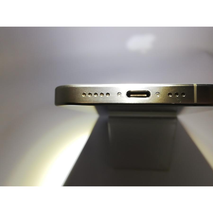 【中古】Apple au 【SIMフリー】 iPhone 15 Pro 256GB ナチュラルチタニウム MTUF3J/A【秋葉本店】保証期間１ヶ月【ランクB】の画像