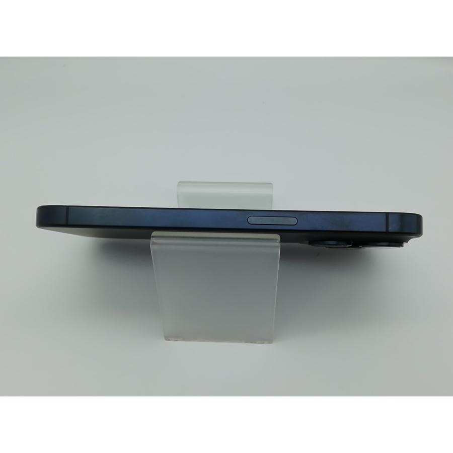 【中古】Apple 国内版 【SIMフリー】 iPhone 15 Pro 128GB ブルーチタニウム MTUA3J/A【秋葉5号】保証期間１ヶ月【ランクB】の画像