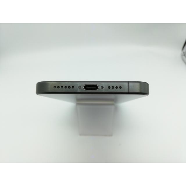 【中古】Apple au 【SIMフリー】 iPhone 15 Pro Max 256GB ブラックチタニウム MU6P3J/A【秋葉本店】保証期間１ヶ月【ランクB】の画像