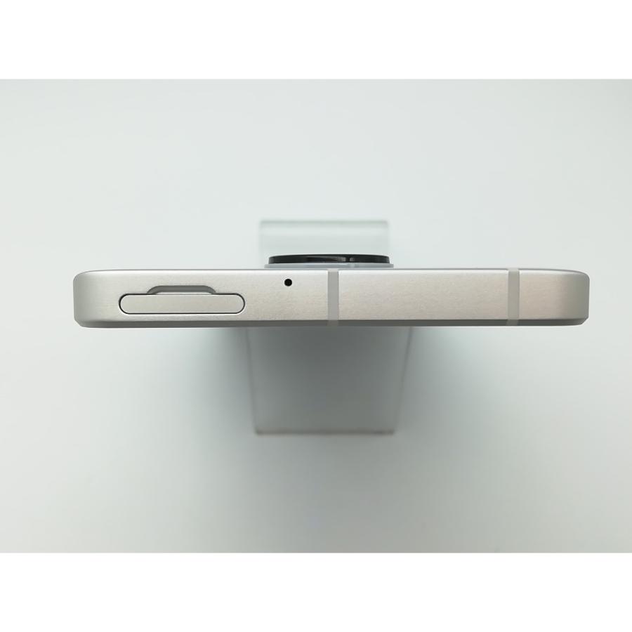 中古】SHARP SoftBank 【SIMフリー】 AQUOS sense7 plus シルバー 6GB