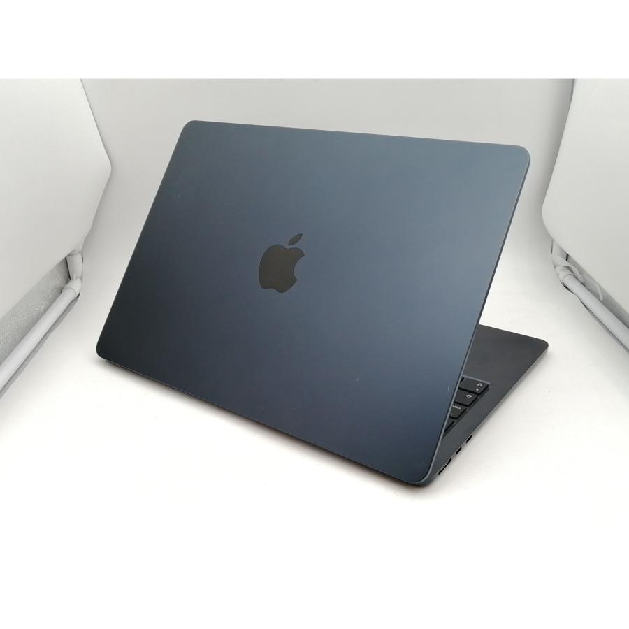 中古】Apple MacBook Air 13インチ M2(CPU:8C/GPU:8C) 16GB/256GB