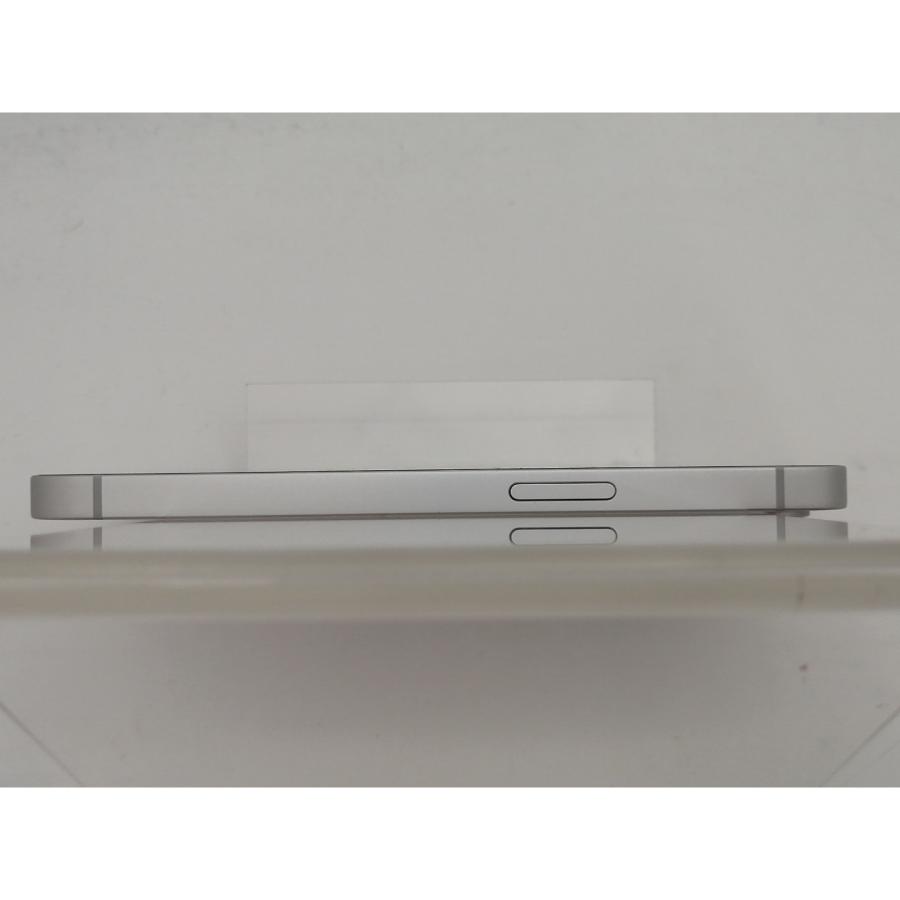 【中古】Apple au 【SIMフリー】 iPhone 16e 128GB ホワイト MD1R4J/A【なんば】保証期間１ヶ月【ランクA】の画像