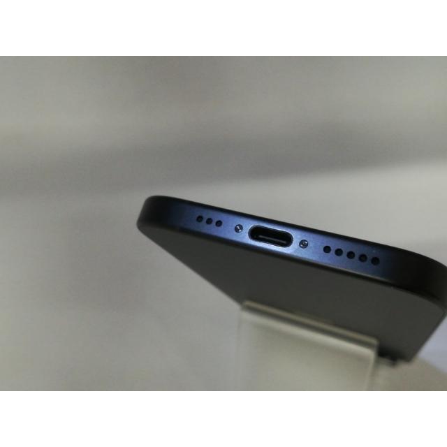【中古】Apple 国内版 【SIMフリー】 iPhone 16 256GB ブラック MYDW3J/A【大阪堂島】保証期間１ヶ月【ランクA】の画像