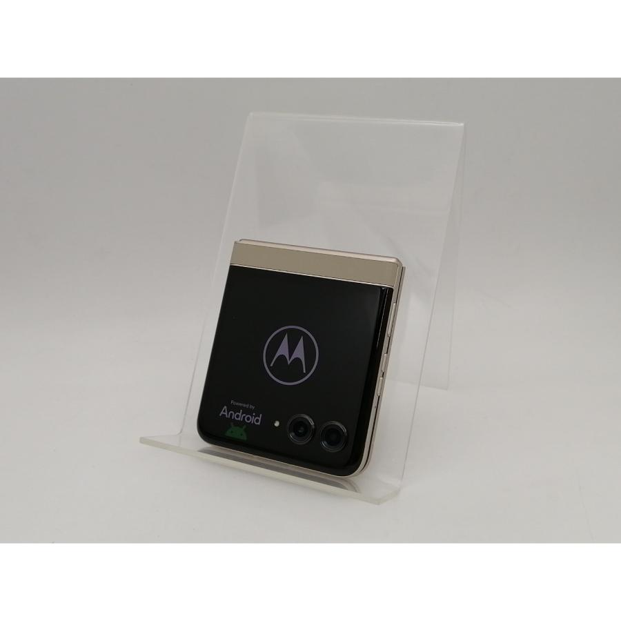 【中古】MOTOROLA SoftBank 【SIMフリー】 motorola razr 50s サンドクリーム 8GB 256GB A403MO【なんば】保証期間１ヶ月【ランクA】の画像