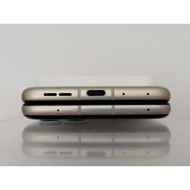 中古】MOTOROLA SoftBank 【SIMフリー】 motorola razr 50s サンド