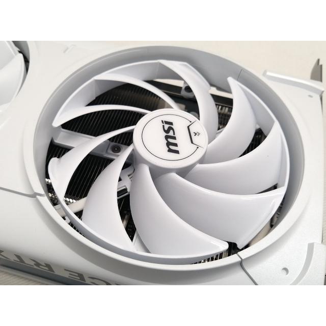 中古】MSI GeForce RTX 5070 12G VENTUS 2X OC WHITE RTX5070/12GB