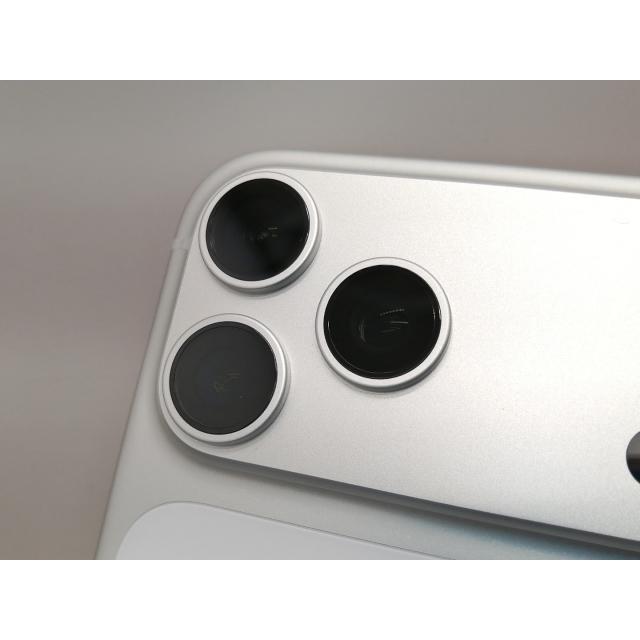 iPhone17 Pro Max 1TB シルバー MFYF4J／A 中古品 中古】Apple 国内版 【SIMフリー】 iPhone 17 Pro Max 1TB シルバー
