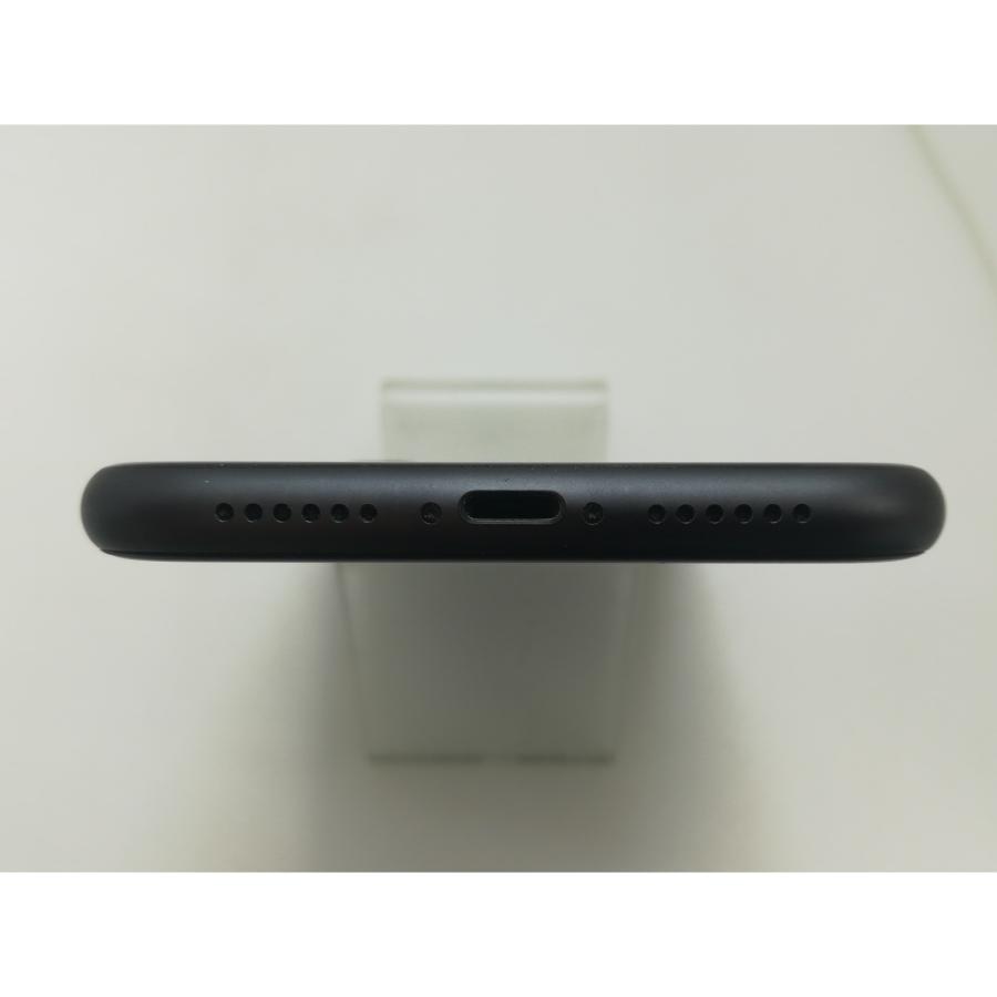 中古】Apple au 【SIMロック解除済み】 iPhone 11 64GB ブラック
