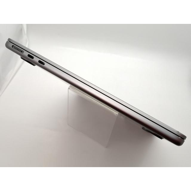 【中古】Apple MacBook Air 13インチ M3(CPU:8C/GPU:8C) 16GB/256GB スペースグレイ MC8G4J/A (13インチ, M3, 2024)【大須2】保証期間１ヶ月【ランクB】の画像