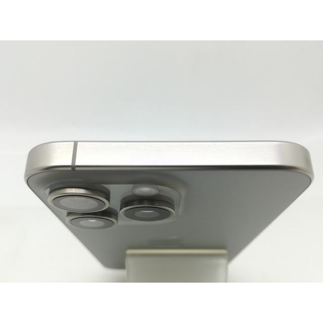 【中古】Apple 国内版 【SIMフリー】 iPhone 15 Pro Max 256GB ナチュラルチタニウム MU6R3J/A【大須】保証期間１ヶ月【ランクA】の画像