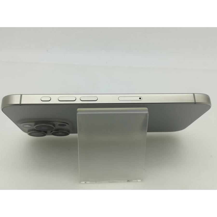 【中古】Apple 国内版 【SIMフリー】 iPhone 15 Pro 256GB ナチュラルチタニウム MTUF3J/A【大須】保証期間１ヶ月【ランクB】の画像