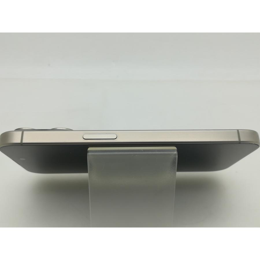 【中古】Apple 国内版 【SIMフリー】 iPhone 15 Pro 256GB ナチュラルチタニウム MTUF3J/A【大須】保証期間１ヶ月【ランクB】の画像