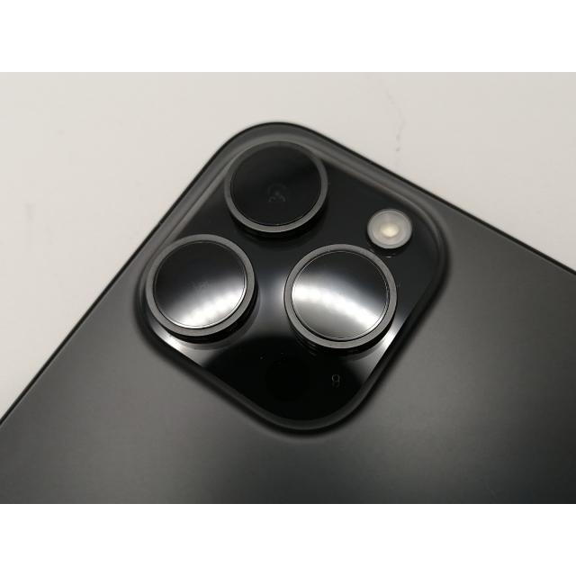 【中古】Apple 国内版 【SIMフリー】 iPhone 15 Pro Max 256GB ブラックチタニウム MU6P3J/A【大須2】保証期間１ヶ月【ランクA】の画像