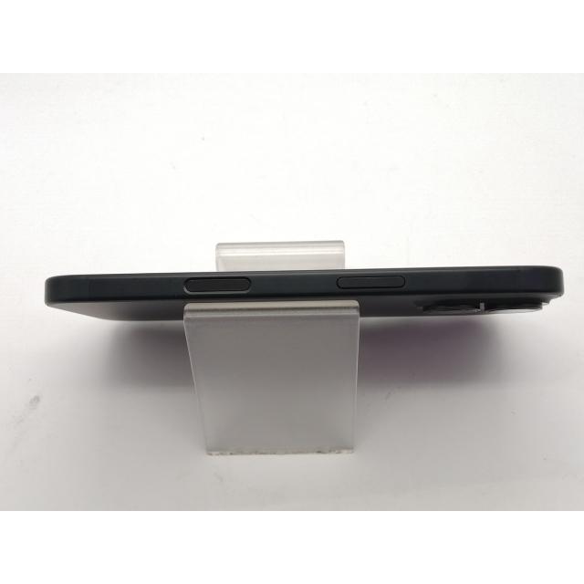 【中古】Apple SoftBank 【SIMフリー】 iPhone 16 256GB ブラック MYDW3J/A【大須アメ横】保証期間１ヶ月【ランクB】の画像