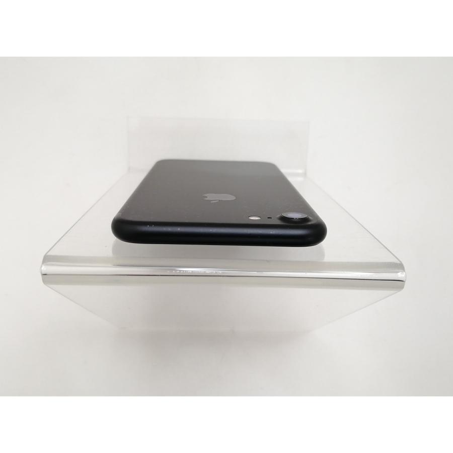 中古】Apple docomo 【SIMロックあり】 iPhone 7 32GB ブラック MNCE2J