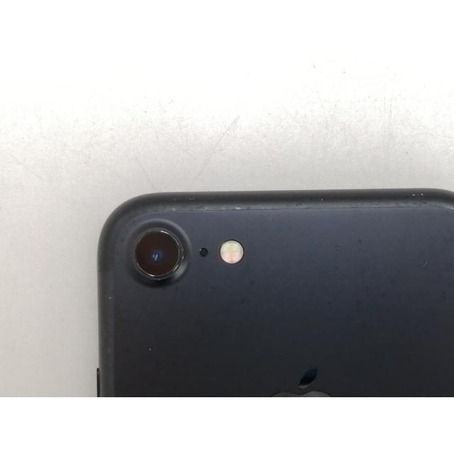 中古】Apple docomo 【SIMロックあり】 iPhone 7 32GB ブラック MNCE2J