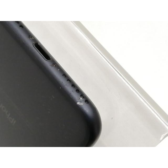 中古】Apple docomo 【SIMロックあり】 iPhone 7 32GB ブラック MNCE2J