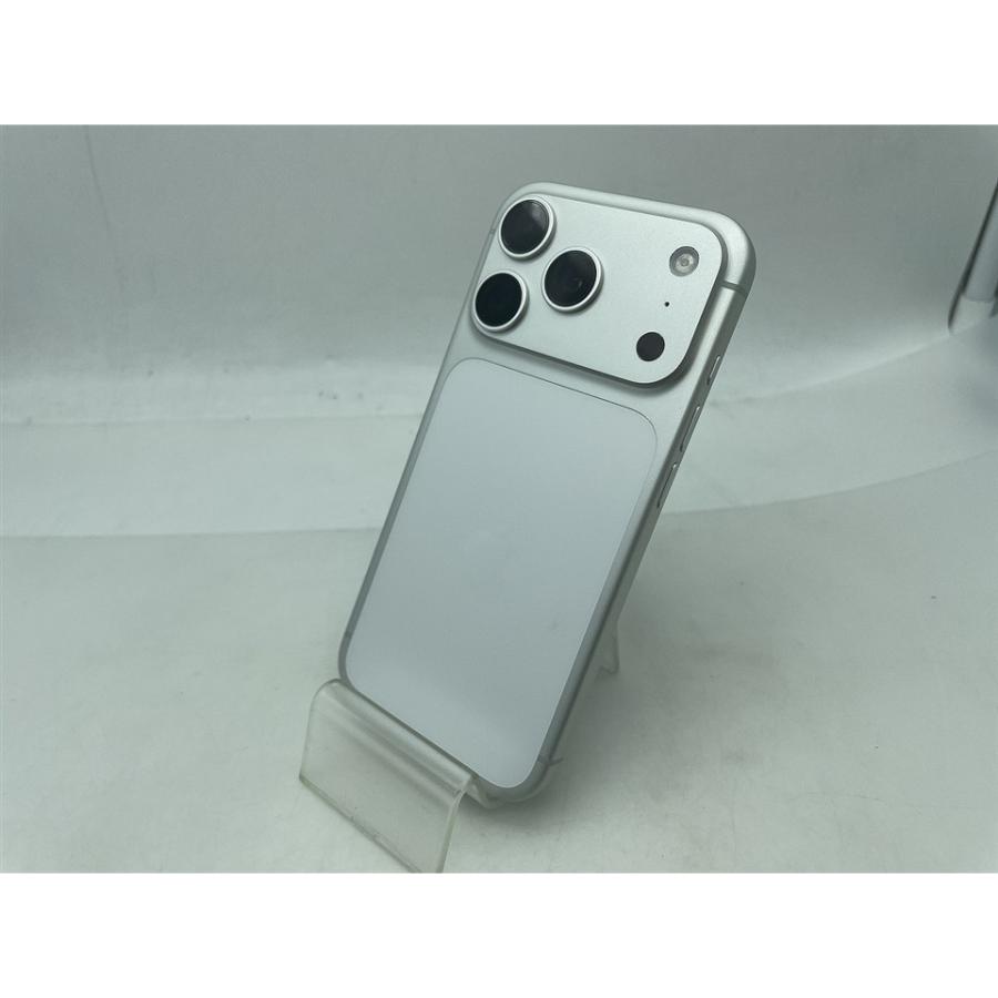 中古】Apple 国内版 【SIMフリー】 iPhone 17 Pro 256GB シルバー 