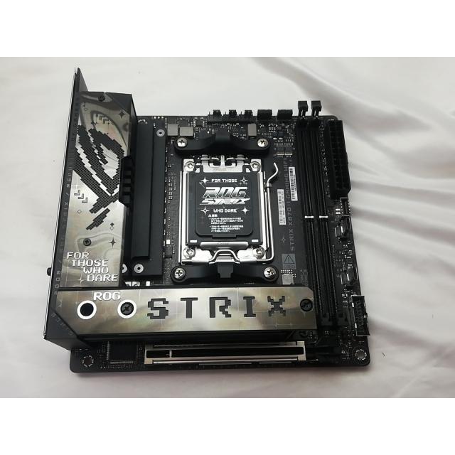 中古】ASUS ROG STRIX X870-I GAMING WIFI X870E/AM5/MIni-ITX【秋葉3
