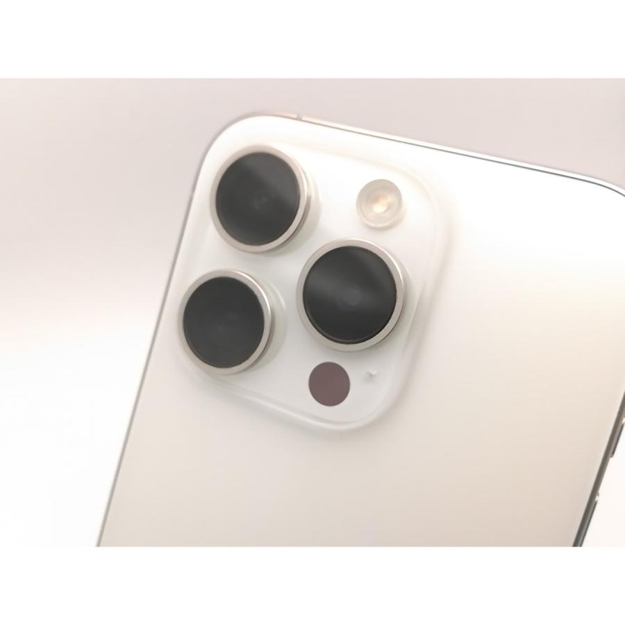 【中古】Apple SoftBank 【SIMフリー】 iPhone 15 Pro 128GB ホワイトチタニウム MTU83J/A【秋葉5号】保証期間１ヶ月【ランクA】の画像