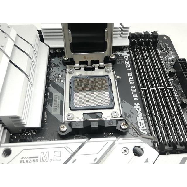 【中古】ASRock X670E Steel Legend X670E/AM5/2.5GbitLAN/Wi-Fi6E(ax)+BT5.2/ATX【秋葉3号】保証期間１週間 |  | 03
