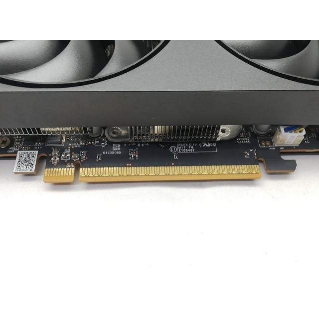 中古】玄人志向 RD-RX9060XT-E16GB/DF RX9060XT/16GB(GDDR6)【秋葉3号