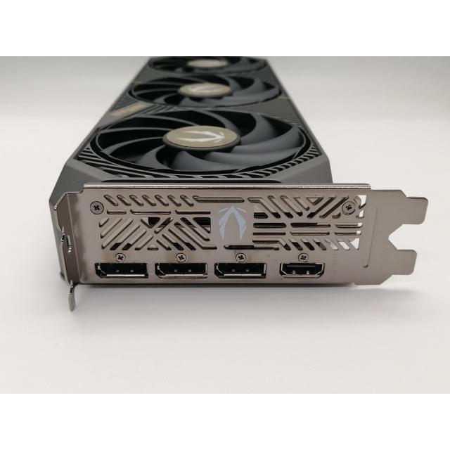 中古】ZOTAC GAMING GeForce RTX 5070 SOLID OC ZT-B50700J-10P 中古】ZOTAC GAMING GeForce RTX 5070 SOLID OC ZT-B50700J-10P