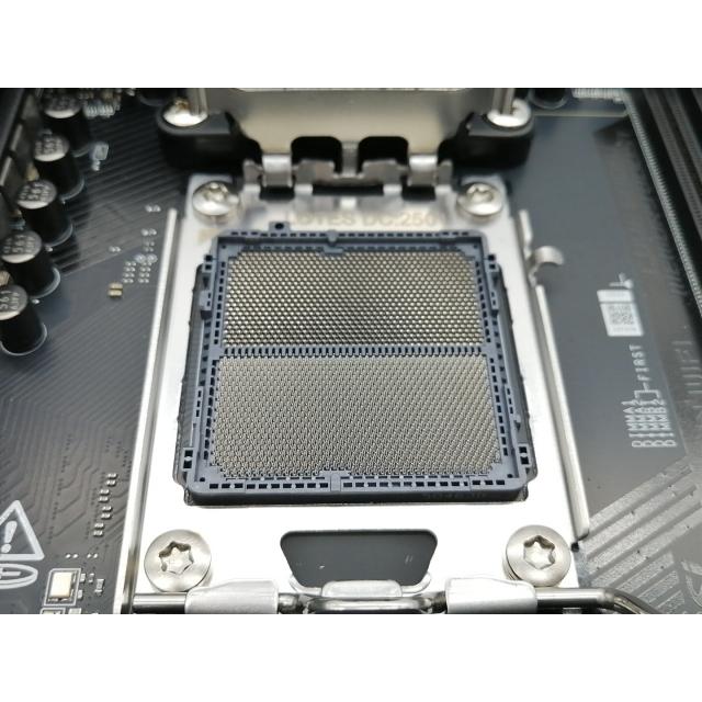 中古】MSI MPG X870E CARBON WIFI X870E/AM5/ATX【秋葉2号】保証期間1