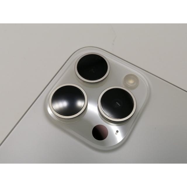 【中古】Apple 国内版 【SIMフリー】 iPhone 15 Pro 256GB ホワイトチタニウム MTUD3J/A【大阪本店】保証期間１ヶ月【ランクB】の画像