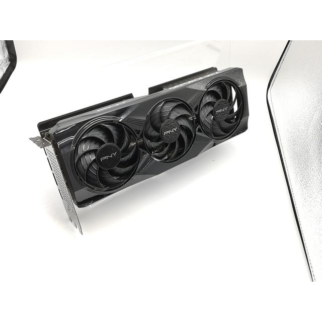 中古】PNY GeForce RTX 5070 Ti 16GB Overclocked Triple Fan