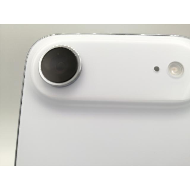 【中古】Apple 国内版 【SIMフリー】 iPhone Air 256GB スカイブルー MG2A4J/A【秋葉本店】保証期間１ヶ月【ランクA】の画像