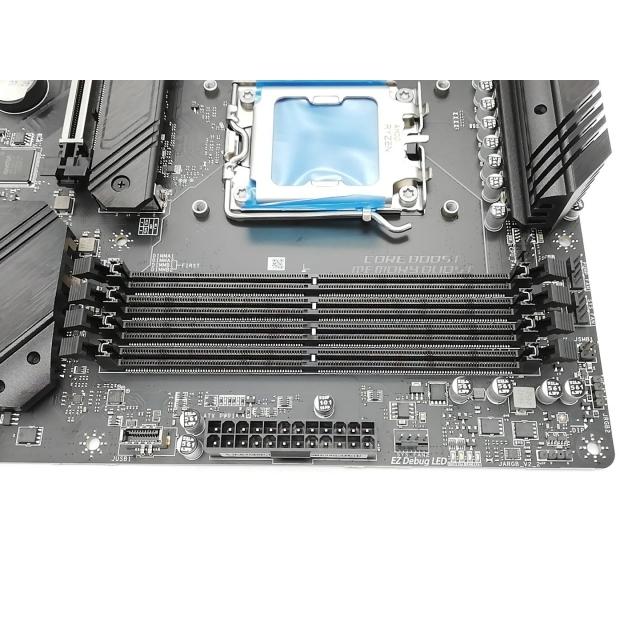中古】MSI MAG B650 TOMAHAWK WIFI B650/AM5/2.5GbitLAN/Wi-Fi6E(ax)+