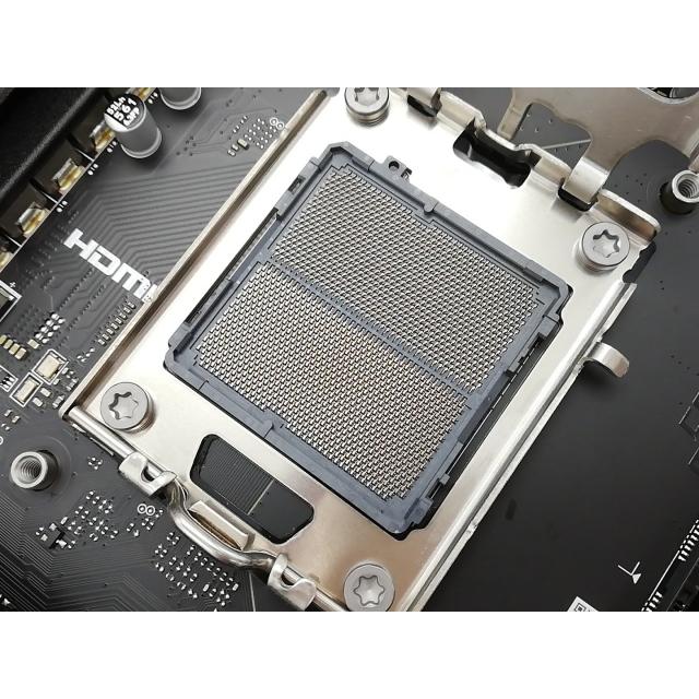 中古】MSI MAG B650 TOMAHAWK WIFI B650/AM5/2.5GbitLAN/Wi-Fi6E(ax)+
