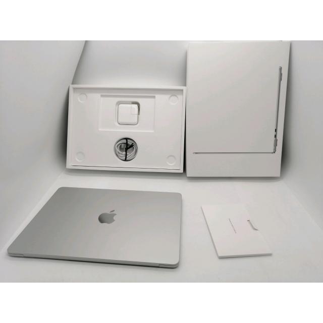 中古】Apple MacBook Air 13インチ M2(CPU:8C/GPU:8C) 16GB/256GB
