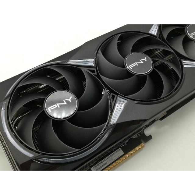 中古】PNY GeForce RTX 5080 16GB ARGB Overclocked Triple Fan