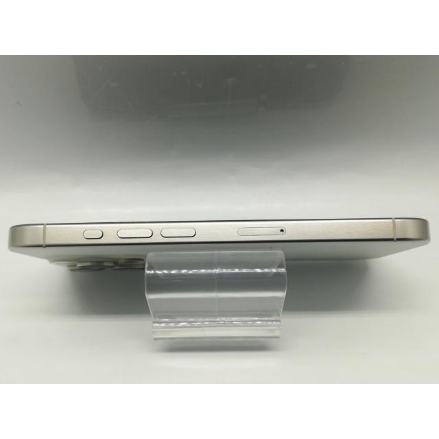 【中古】Apple 国内版 【SIMフリー】 iPhone 15 Pro 128GB ホワイトチタニウム MTU83J/A【秋葉4号】保証期間１ヶ月【ランクB】の画像