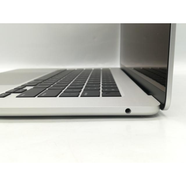 【中古】Apple MacBook Air 15インチ CTO (M3,2024) シルバー M3(CPU:8C/GPU:10C)/16G/256G【神保町】保証期間１ヶ月【ランクA】の画像