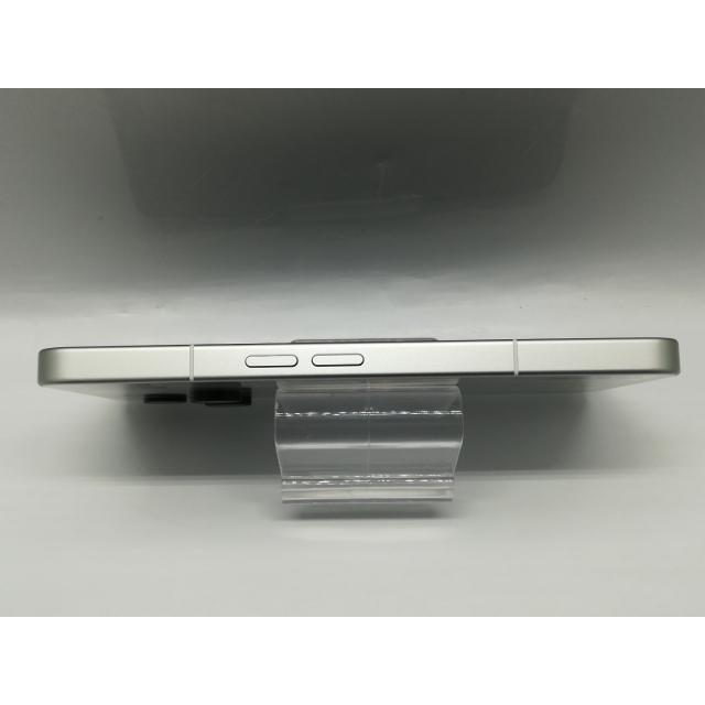 【中古】NOTHING 国内版 【SIMフリー】 Nothing Phone (3) ホワイト 12GB 256GB【秋葉4号】保証期間１ヶ月【ランクA】の画像
