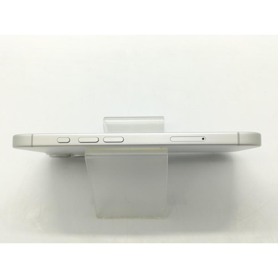 【中古】Apple docomo 【SIMフリー】 iPhone 16 128GB ホワイト MYDR3J/A【秋葉4号】保証期間１ヶ月【ランクB】の画像