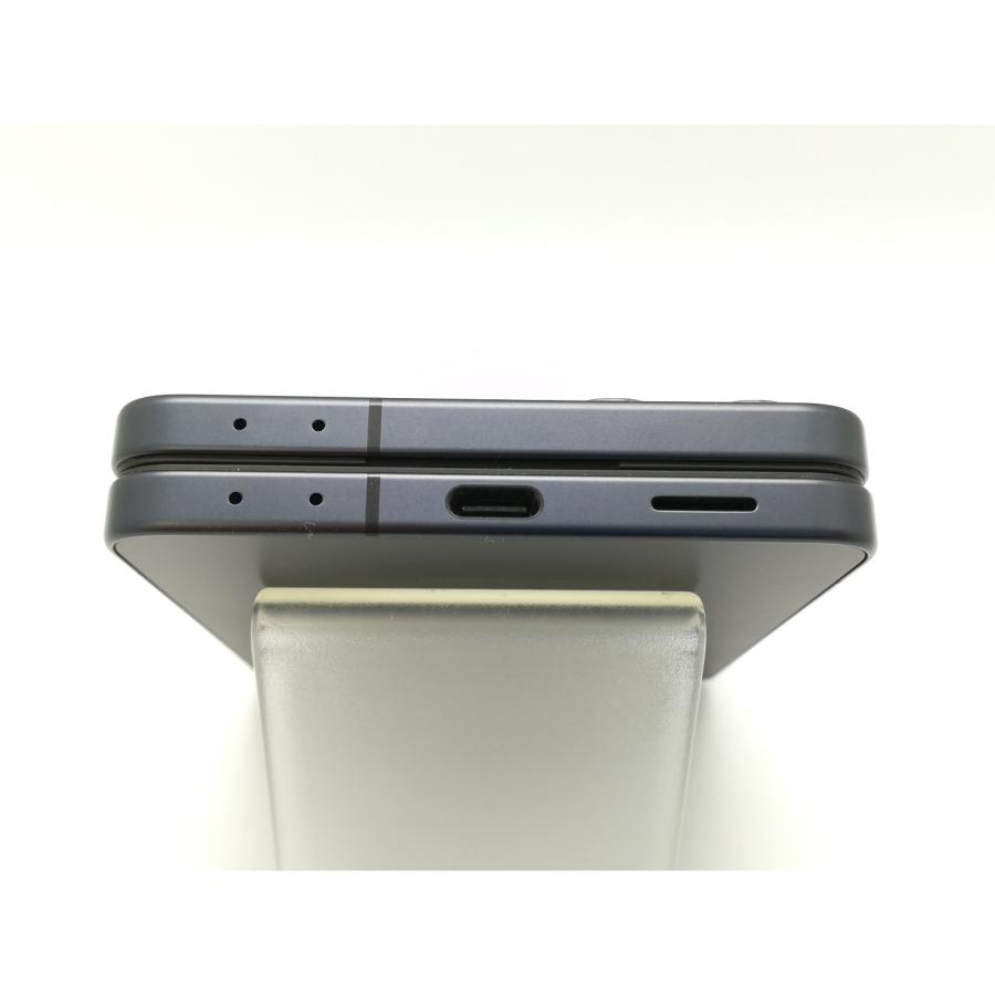 【中古】SAMSUNG 国内版 【SIMフリー】 Galaxy Z Flip7 ジェットブラック 12GB 256GB SM-F766Q【秋葉4号】保証期間１ヶ月【ランクA】の画像