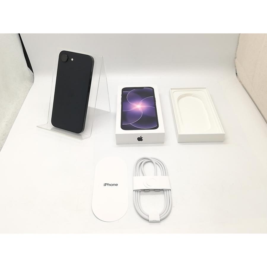 【中古】Apple 国内版 【SIMフリー】 iPhone 17e 256GB ブラック MHRN4J/A【秋葉3号】保証期間１ヶ月【ランクA】の画像