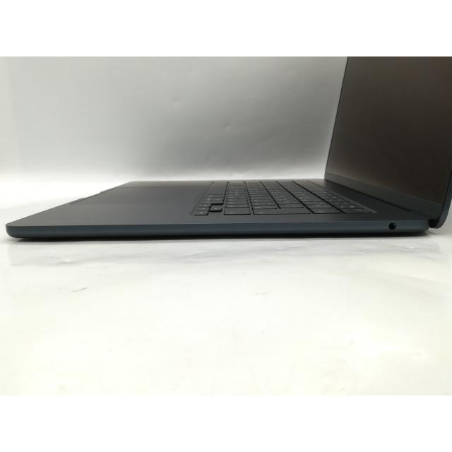 中古】Apple MacBook Air 15インチ M5(CPU:10C/GPU:10C) 16GB/512GB
