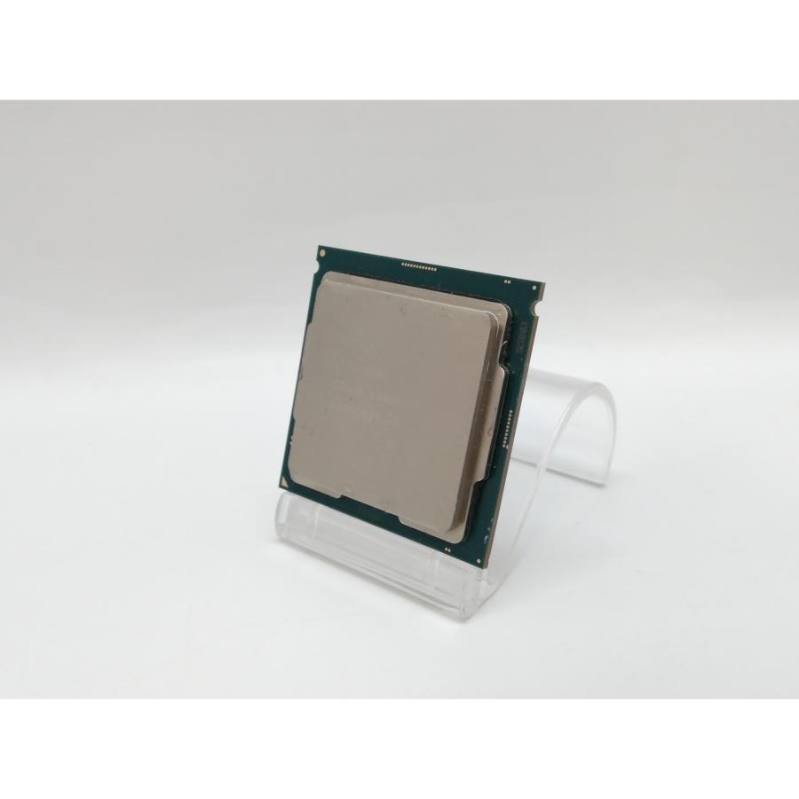 中古】Intel Core i7-9700KF (3.6GHz/TB:4.9GHz/SRG16/R0) BOX LGA1151 