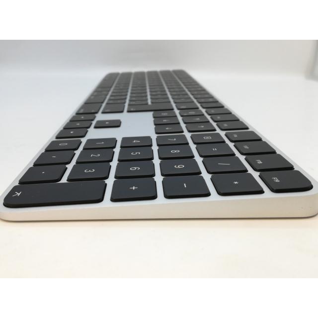 中古】Apple Magic Keyboard（テンキー付き/ブラックキー/Apple