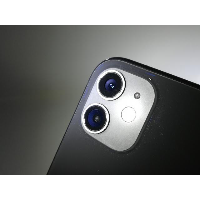 中古】Apple au 【SIMロック解除済み】 iPhone 11 64GB ブラック