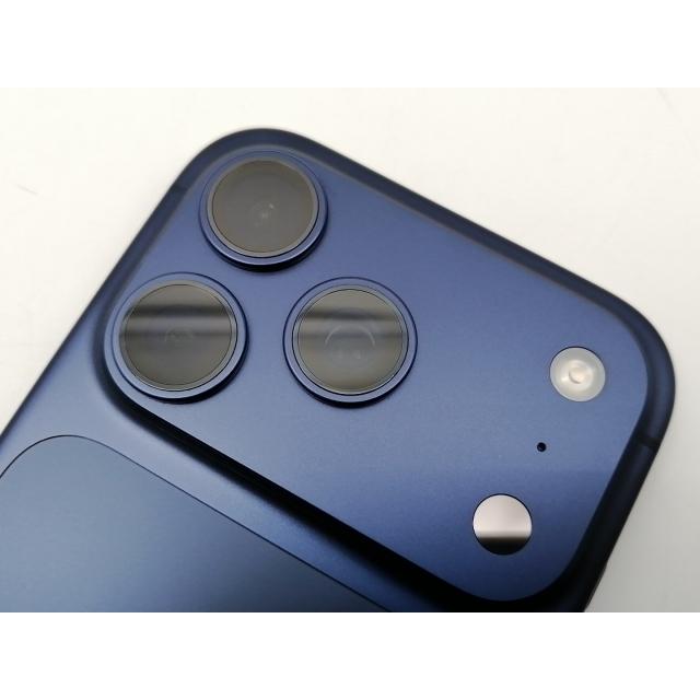 中古】Apple 国内版 【SIMフリー】 iPhone 17 Pro 256GB ディープ